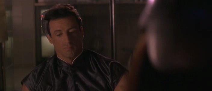 Demolition.Man.1993.iNTERNAL.DVDRip.DivX.AC3.CD2-TP.avi_20250102_215237.353.jpg