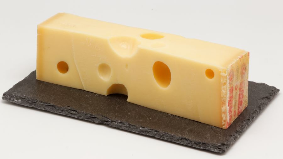 Emmental_(fromage)_01.jpg